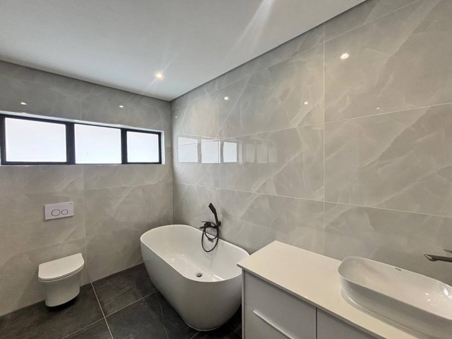 4 Bedroom Property for Sale in Grimbeeck Park North West